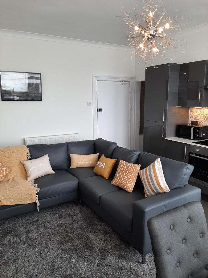 Beachmount Holiday Apartments Colwyn Bay Bagian luar foto