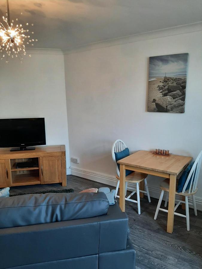 Beachmount Holiday Apartments Colwyn Bay Bagian luar foto
