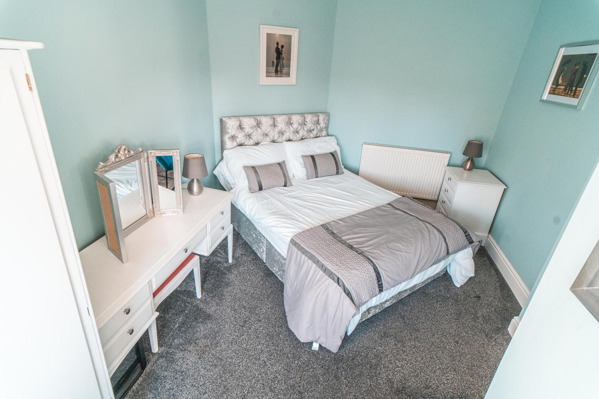 Beachmount Holiday Apartments Colwyn Bay Bagian luar foto