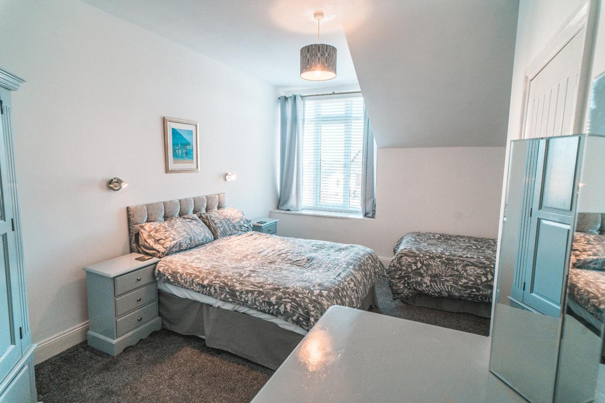 Beachmount Holiday Apartments Colwyn Bay Bagian luar foto