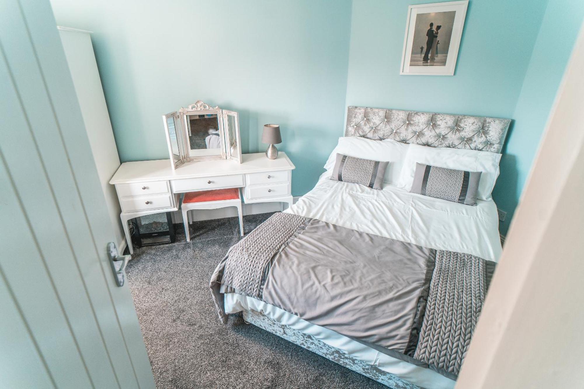 Beachmount Holiday Apartments Colwyn Bay Bagian luar foto